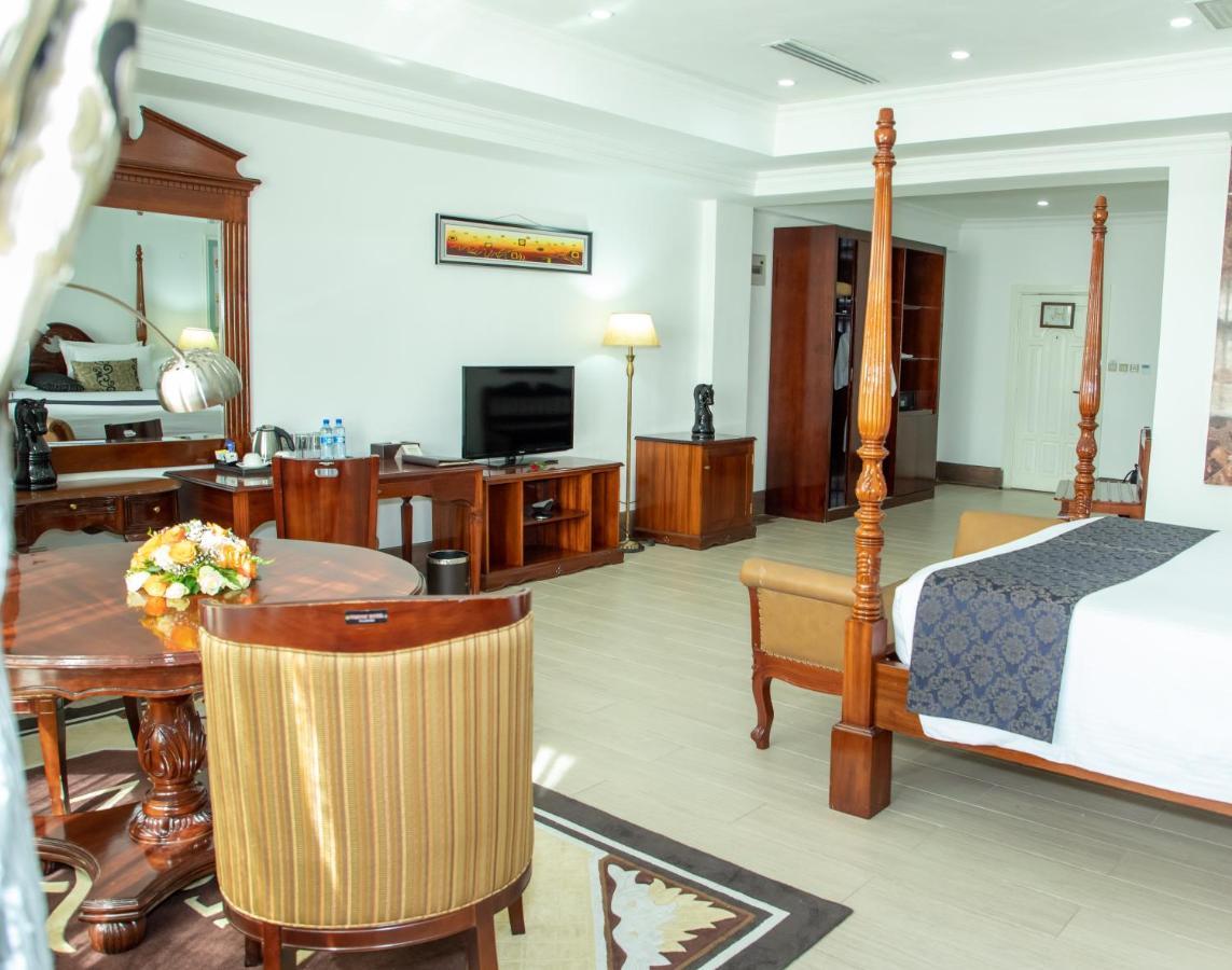 Weston Hotel Nairobi Exterior photo