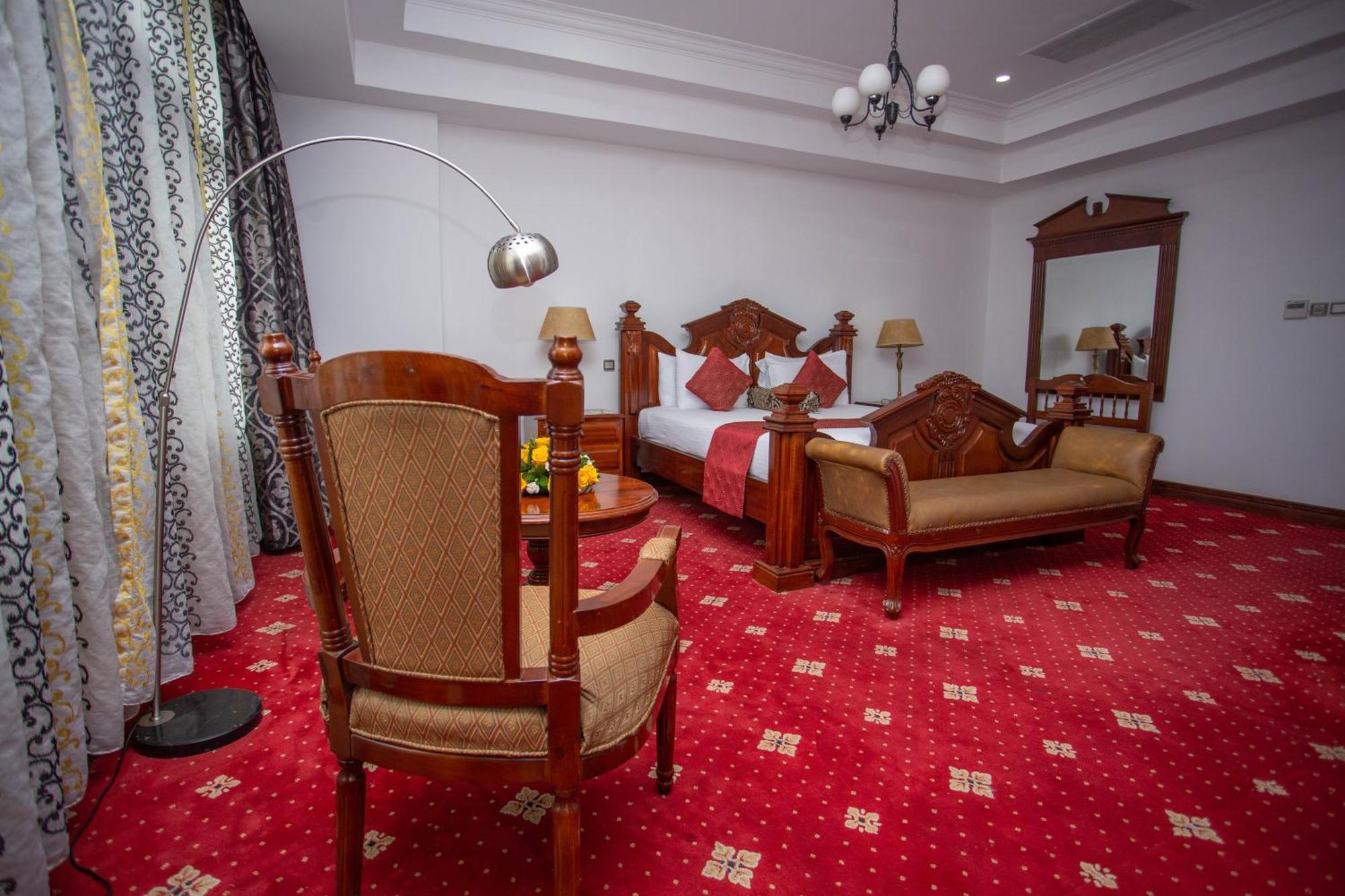 Weston Hotel Nairobi Exterior photo
